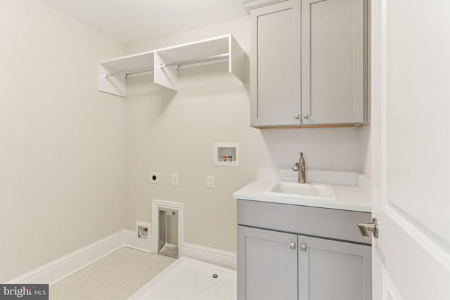 100 COOKE WAY, Harleysville, PA 19438