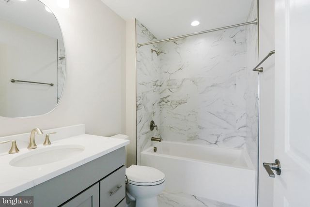 100 COOKE WAY, Harleysville, PA 19438