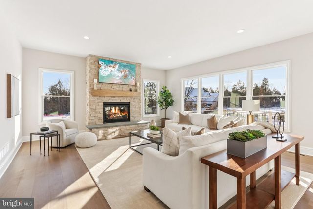 100 COOKE WAY, Harleysville, PA 19438