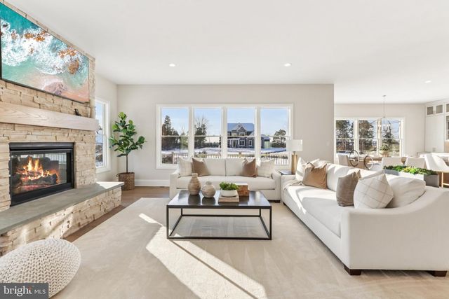 100 COOKE WAY, Harleysville, PA 19438