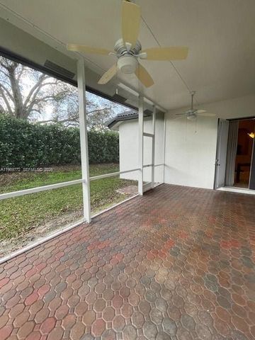 10620 NW 56th Ct, Coral Springs, FL 33076