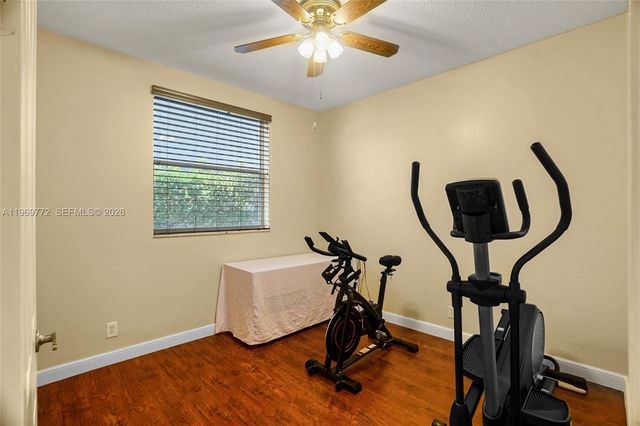 10620 NW 56th Ct, Coral Springs, FL 33076