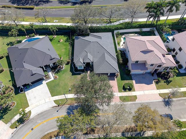 10620 NW 56th Ct, Coral Springs, FL 33076