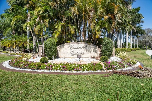 10620 NW 56th Ct, Coral Springs, FL 33076