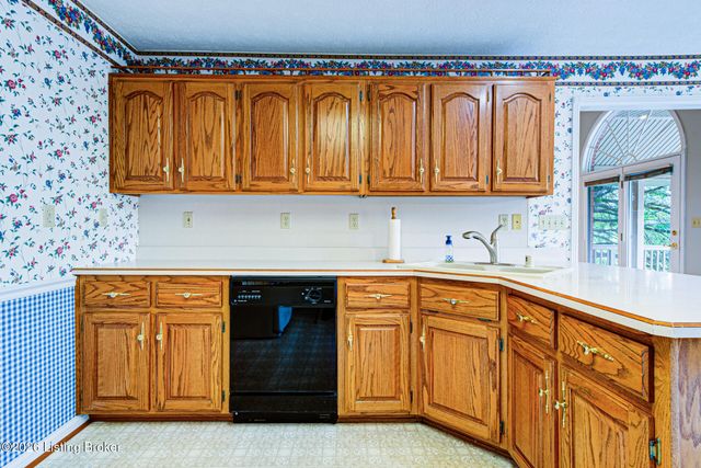 659 Rolling Trail, Taylorsville, KY 40071