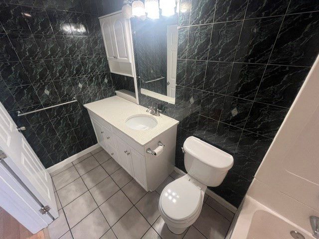 52 Smoke Rise Cir, Swansea, MA 02777