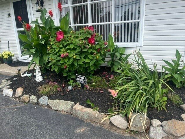 52 Smoke Rise Cir, Swansea, MA 02777