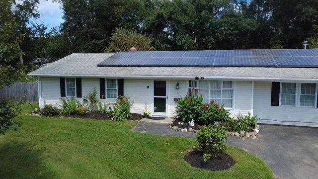 52 Smoke Rise Cir, Swansea, MA 02777