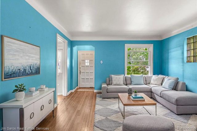 23240 Forest Street, Oak Park, MI 48237