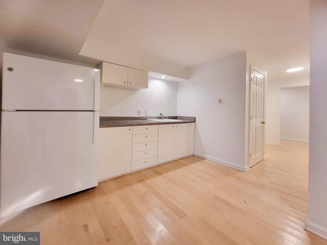 9602 RIDGE AVE, Fairfax, VA 22030
