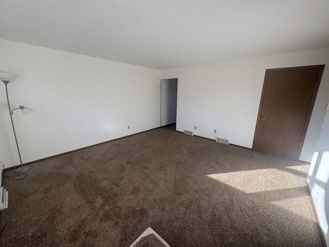 5802 Sauk Lane, Mcfarland, WI 53558