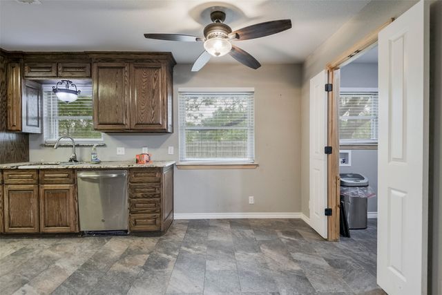 101 Vanderbilt Lane, Waxahachie, TX 75165