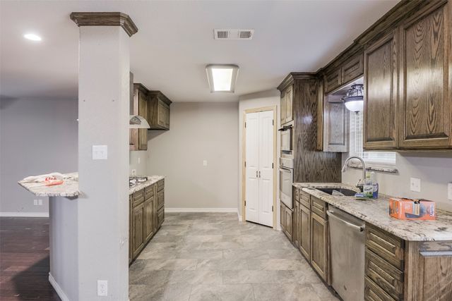 101 Vanderbilt Lane, Waxahachie, TX 75165