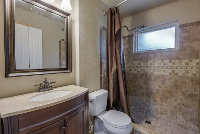 101 Vanderbilt Lane, Waxahachie, TX 75165