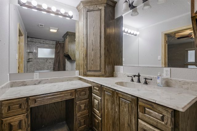 101 Vanderbilt Lane, Waxahachie, TX 75165