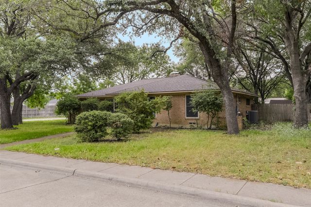101 Vanderbilt Lane, Waxahachie, TX 75165