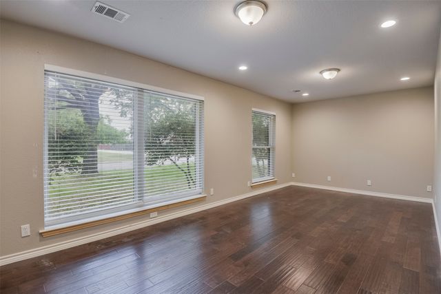 101 Vanderbilt Lane, Waxahachie, TX 75165
