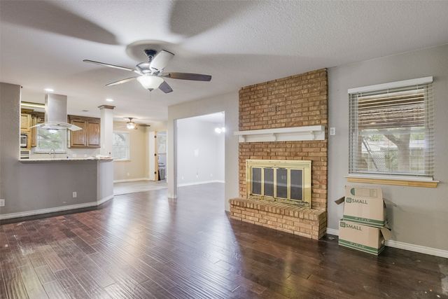 101 Vanderbilt Lane, Waxahachie, TX 75165