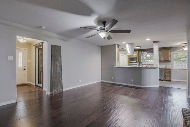 101 Vanderbilt Lane, Waxahachie, TX 75165
