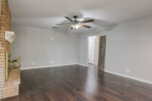 101 Vanderbilt Lane, Waxahachie, TX 75165