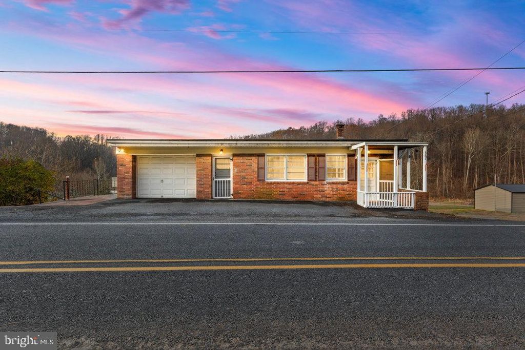 367 BRIDGE VALLEY RD, Pequea, PA 17565