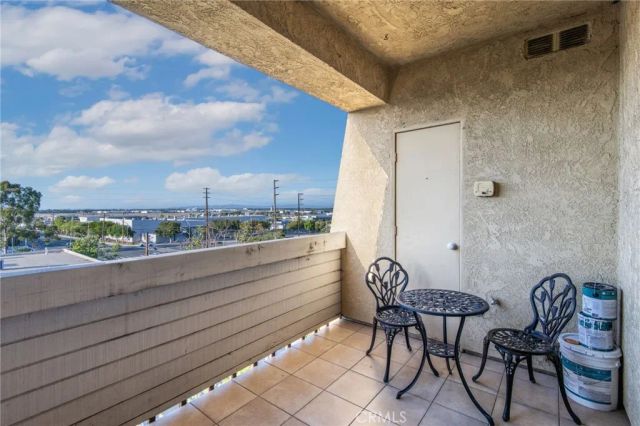 2501 Temple 309, Signal Hill, CA 90755