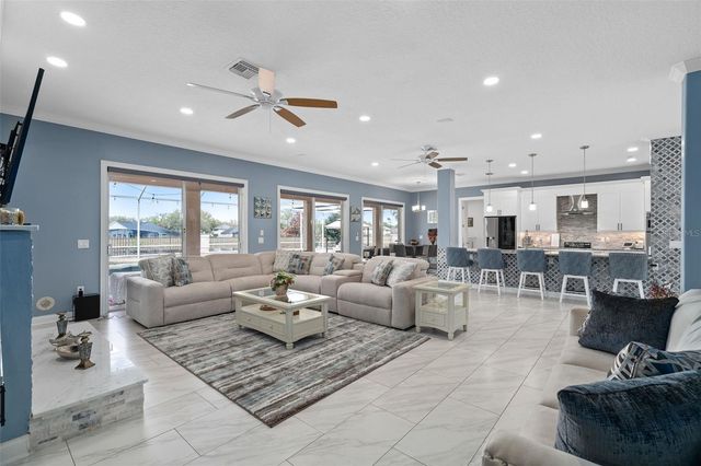 9057 BALMORAL MEWS SQUARE, Windermere, FL 34786