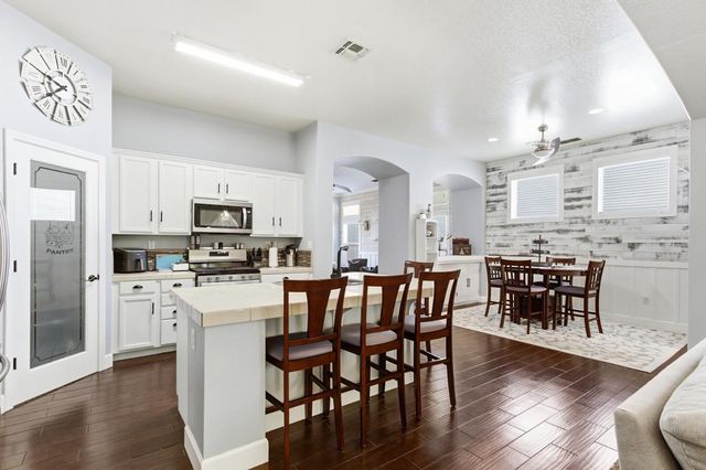 3742 Abaco Rd, West Sacramento, CA 95691