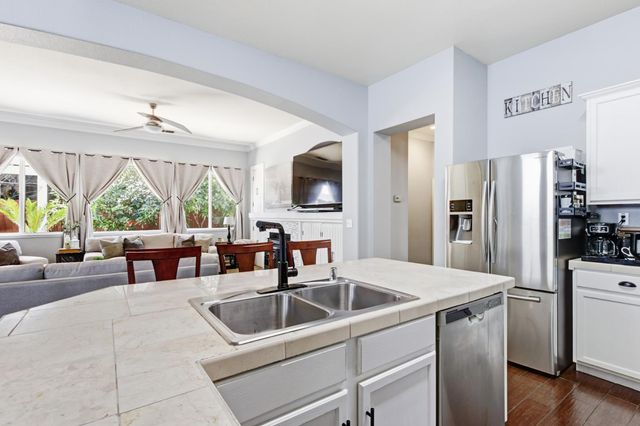 3742 Abaco Rd, West Sacramento, CA 95691