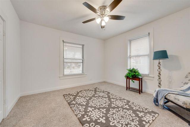 1205 W Arlington Avenue, Fort Worth, TX 76110
