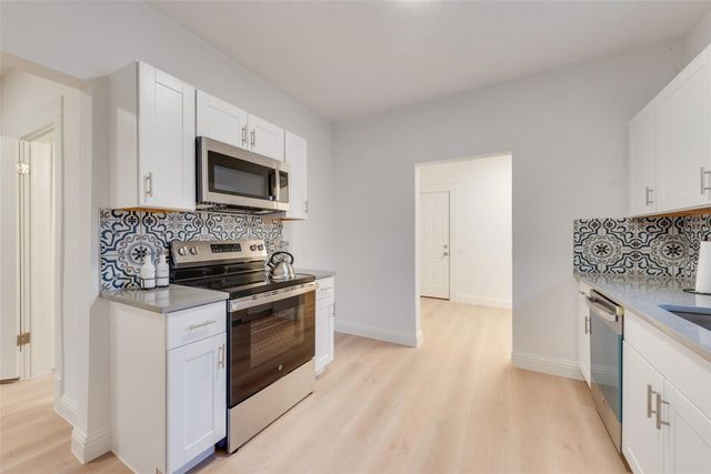 1205 W Arlington Avenue, Fort Worth, TX 76110