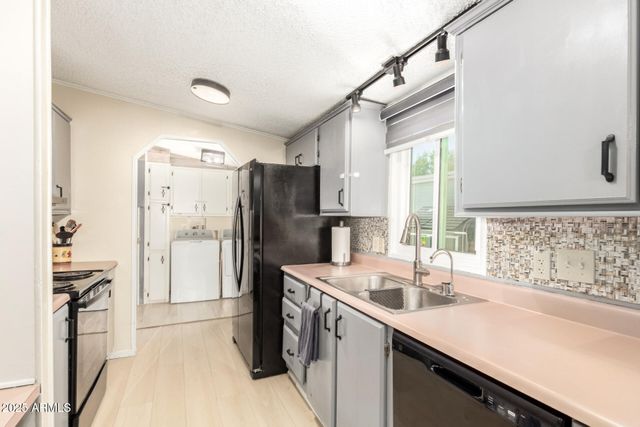 8401 N 67TH Avenue 97, Glendale, AZ 85302