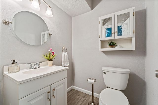 12118 Quail Hollow Lane, Pinehurst, TX 77362