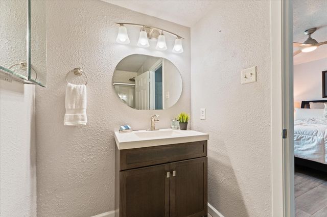 12118 Quail Hollow Lane, Pinehurst, TX 77362