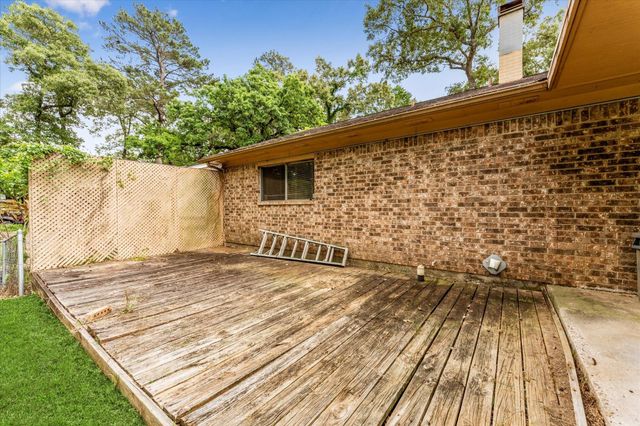 12118 Quail Hollow Lane, Pinehurst, TX 77362