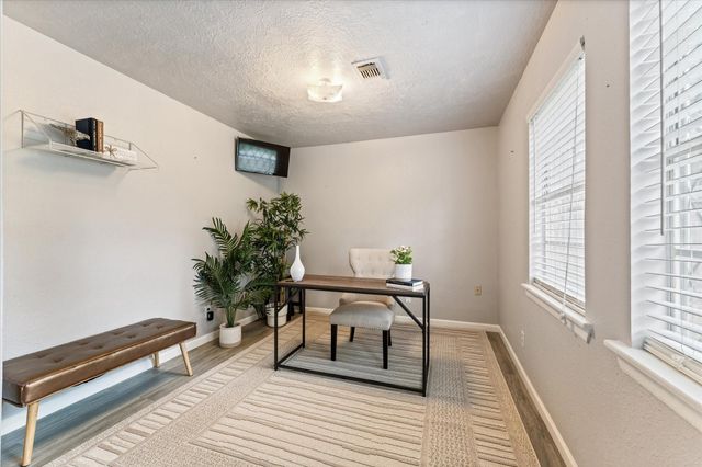 12118 Quail Hollow Lane, Pinehurst, TX 77362