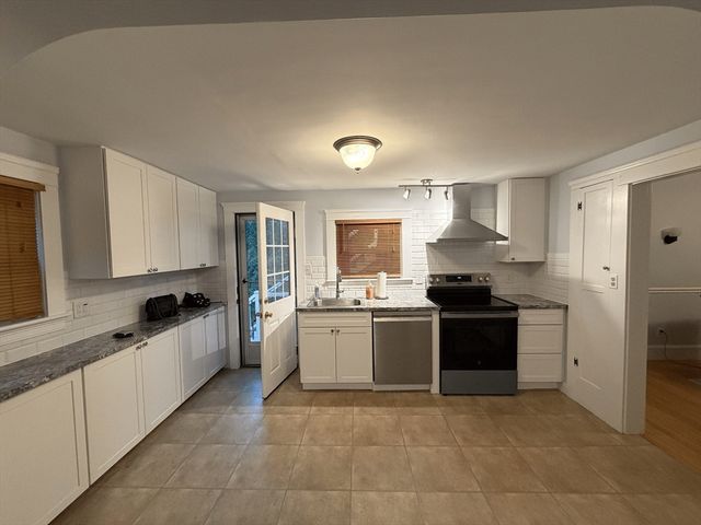 21 Dennis St 1, Attleboro, MA 02703