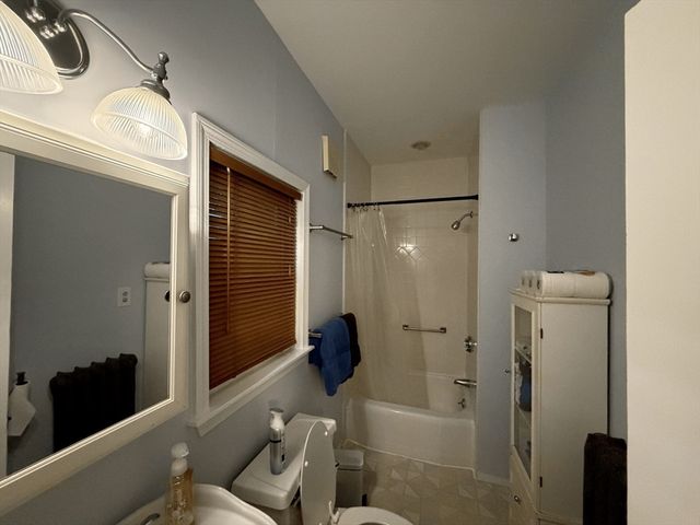 21 Dennis St 1, Attleboro, MA 02703