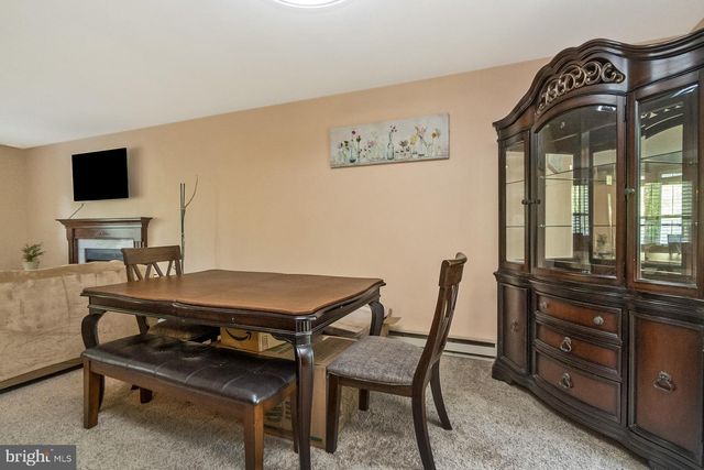 276 SPICEBUSH DR, East Stroudsburg, PA 18301