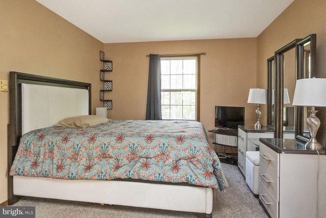 276 SPICEBUSH DR, East Stroudsburg, PA 18301