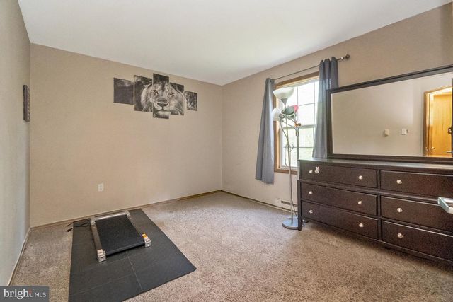 276 SPICEBUSH DR, East Stroudsburg, PA 18301