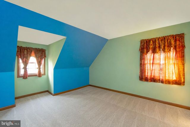 276 SPICEBUSH DR, East Stroudsburg, PA 18301