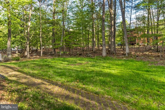 276 SPICEBUSH DR, East Stroudsburg, PA 18301