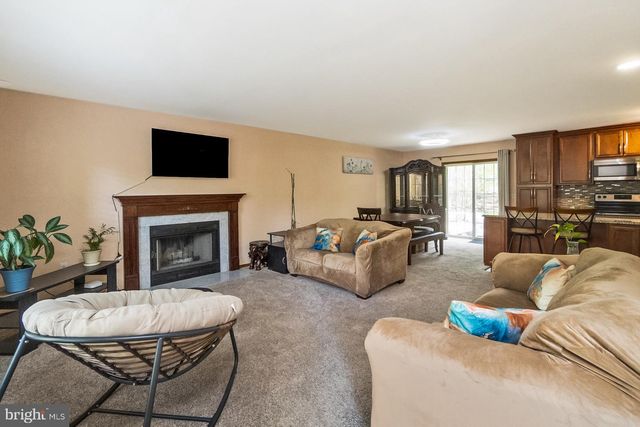 276 SPICEBUSH DR, East Stroudsburg, PA 18301
