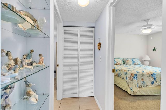 111 Maplecrest Circle, Jupiter, FL 33458