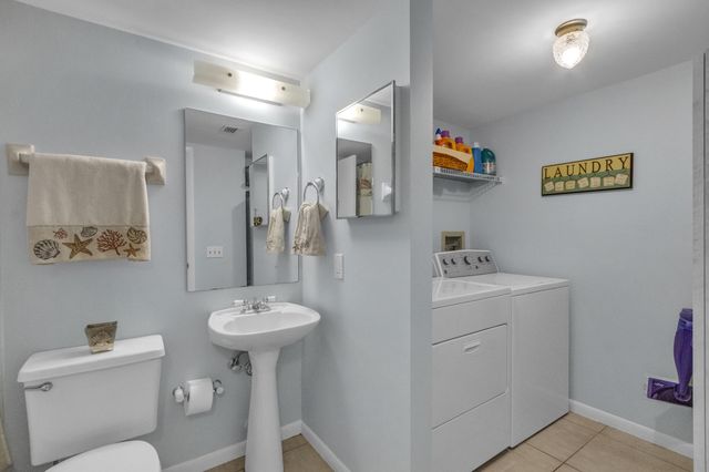 111 Maplecrest Circle, Jupiter, FL 33458