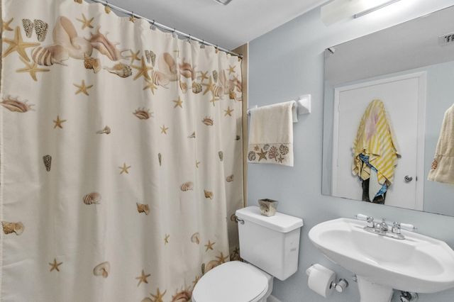 111 Maplecrest Circle, Jupiter, FL 33458