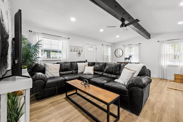 708 53RD AVENUE N, St Petersburg, FL 33703