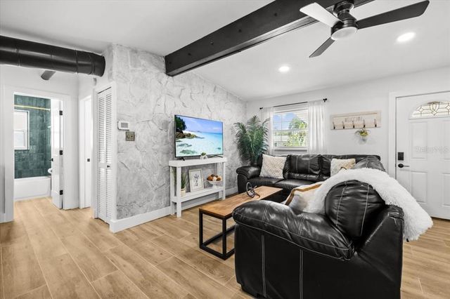 708 53RD AVENUE N, St Petersburg, FL 33703