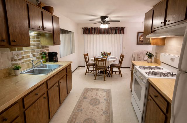 4 Ingleshire Road, Montgomery, IL 60538